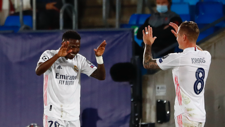 Vinicius y Kroos