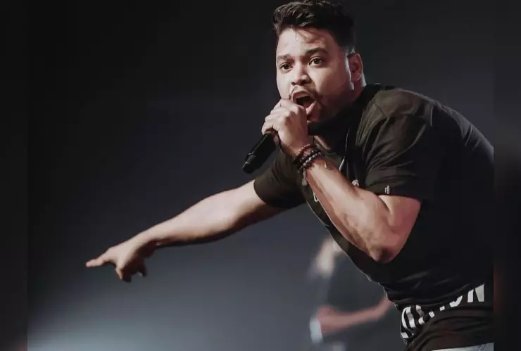 Muere famoso cantante, Amaury Hernández, después del nacimiento de su bebé.jpg