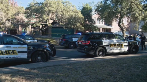 Muerte de niño de 4 años en casa en Texas deja a sus padres detenidos