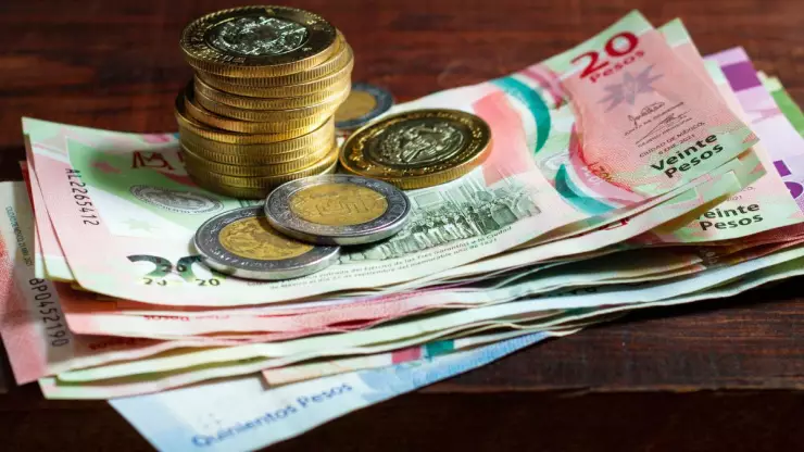 Proponen doble aguinaldo para trabajadores en México en 2023