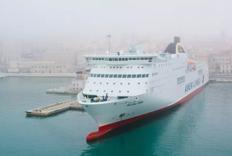 Ferry transporte marino