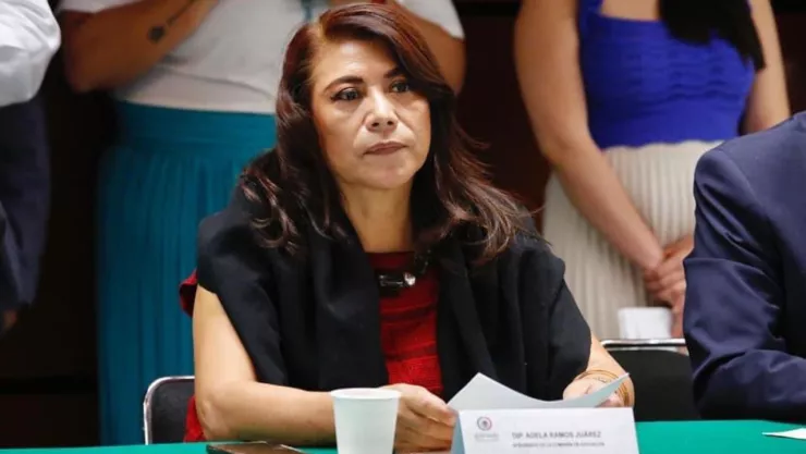 Diputada de Morena se une a las filas del PAN después de rechazar libros de texto de la SEP por “opresión”