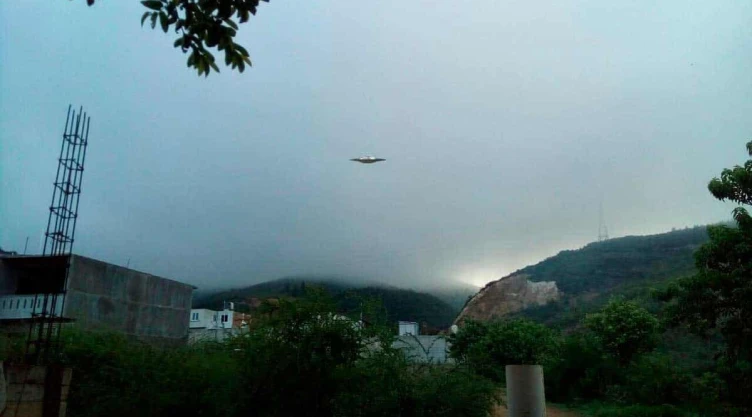 Captan presunto OVNI en San Agustín de las Juntas, Oaxaca