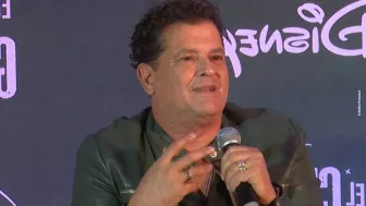 Carlos Vives al margen de los pleitos entre Shakira y Piqué.