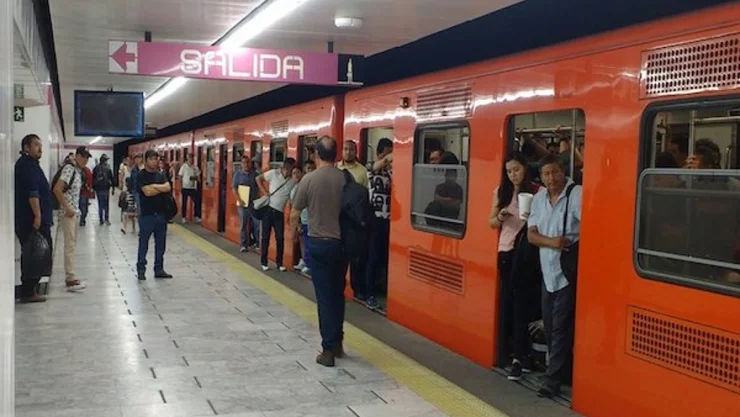 Por segunda vez, muleta cae a vías del Metro CDM y provoca retrasos