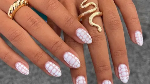 uñas de animal print elegantes mujeres de 40
