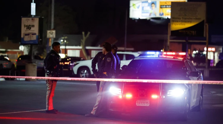 Patrulla fuera de tiroteo en Stockton, California, Estados Unidos, el 29 de noviembre de 2025.