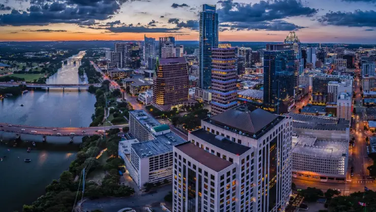 ¿Qué ciudad reemplazó a Austin de las 10 más grandes de Estados Unidos?