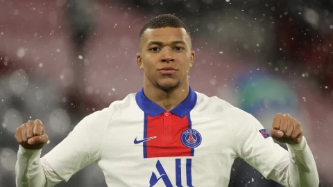 Mbappé logra doblete en triunfo del PSG sobre el Bayern