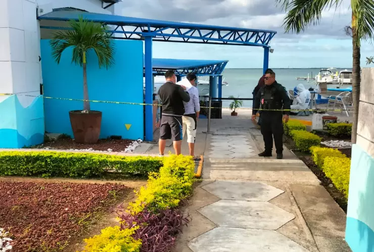 Roban tienda de accesorios náuticos en la zona Hotelera de Cancún
