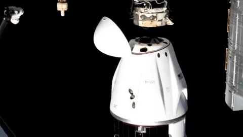 Así fue el regreso de astronautas atrapados en el espacio tras 9 meses