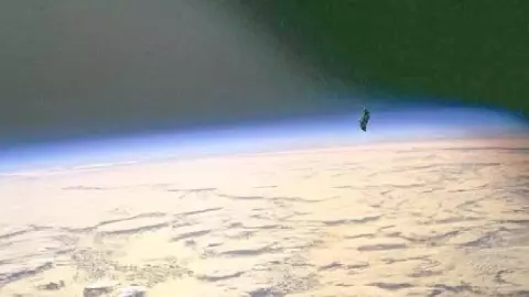 Misterio del satélite extraterrestre que nos observa