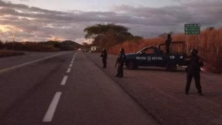 carretera Zihuatanejo-Lázaro Cárdenas