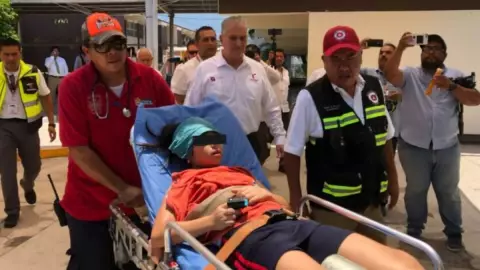 Alumnos se desmayan por GOLPE DE CALOR en Tamaulipas