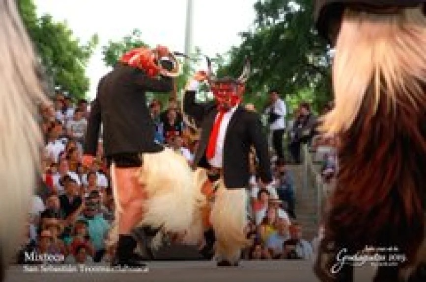 La Danza de los Diablos de San Sebastián Tecomaxtlahuaca es una de las más antiguas de Oaxaca