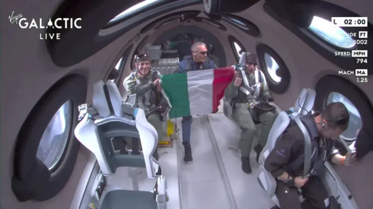 bandera-italia-virgin-galactic