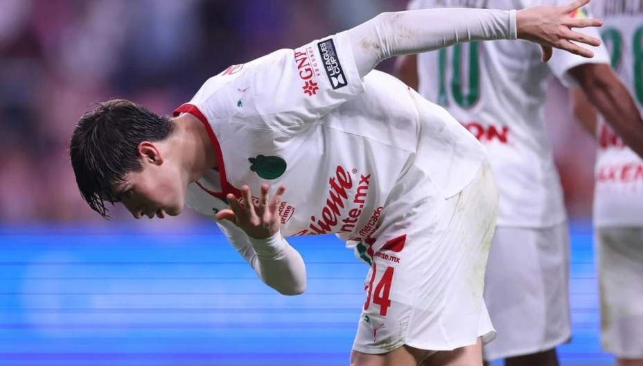 Armando González, jugador de Chivas