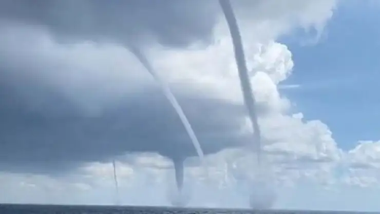 Video ¡Impresionante! Capta cuatro trombas marinas en Mallorca