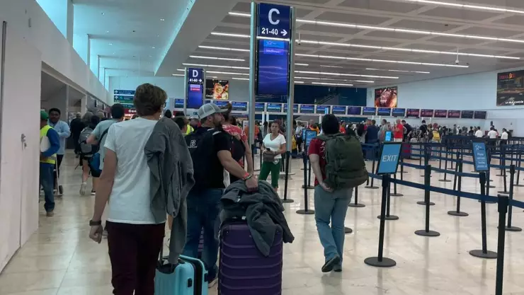 Cancelan vuelos en Aeropuerto de Cancún por tormenta invernal en EU
