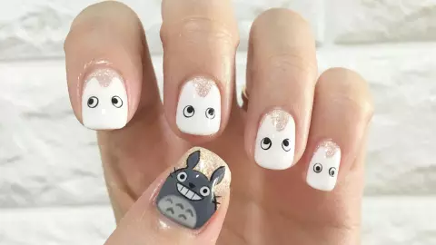 uñas inspiradas en película Mi Vecino Totoro.jpg