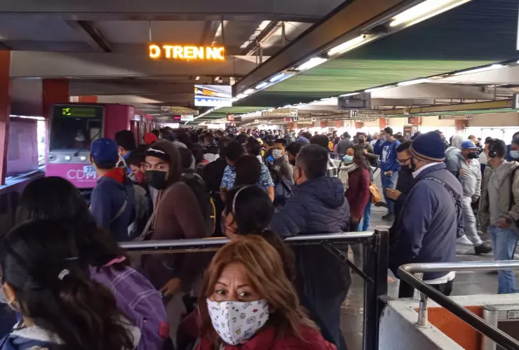 Metro CDMX: Hay retrasos de hasta 20 minutos en la Línea 9