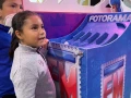 En compañía de familiares y amigos, disfrutamos de un rato de diversión.