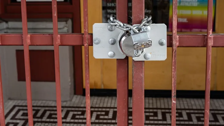 Cierran negocios en Culiacán