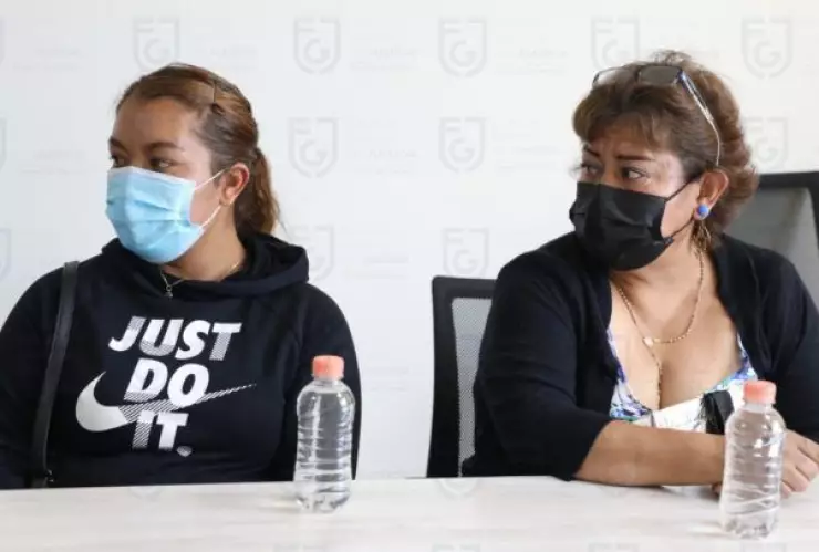 Mujer halla a hija que se extravió en Chapultepec hace 27 años