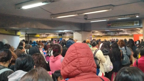 Aglomeraciones en Líneas 2 y 3 del Metro CDMX