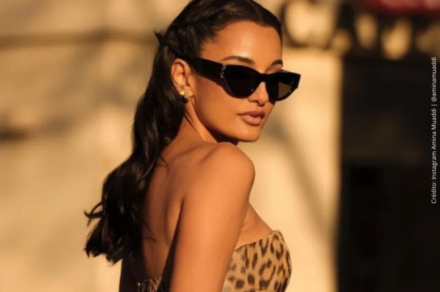 Amina Muaddi con gafas..jpg