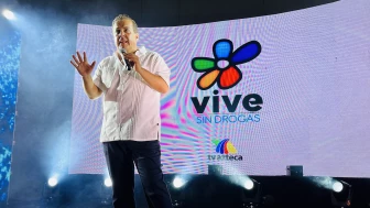 Juan Carlos Benasco en escenario.jpg