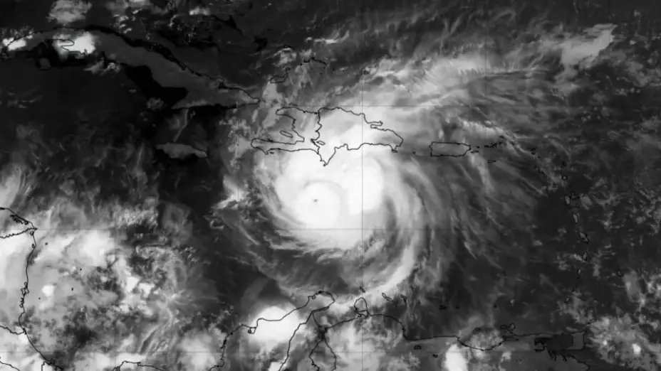 EN VIVO_ Trayectoria del Huracán Beryl rumbo a Yucatán HOY 3 de julio de 2024