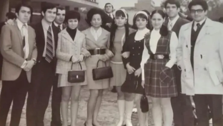 Pedro Sola recuerda a Ifigenia Martínez, comparte foto con ella en la UNAM.