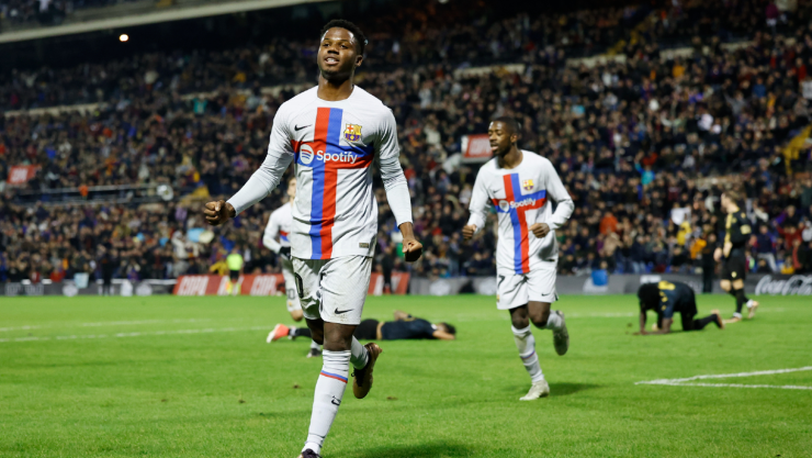 Ansu Fati celebra un gol con el Barcelona