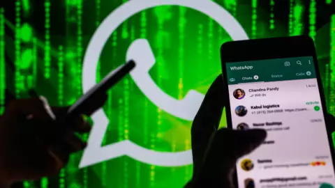 Qué son y cómo evitar estafas en WhatsApp