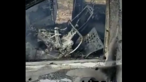 Auto calcinado de familia LeBarón