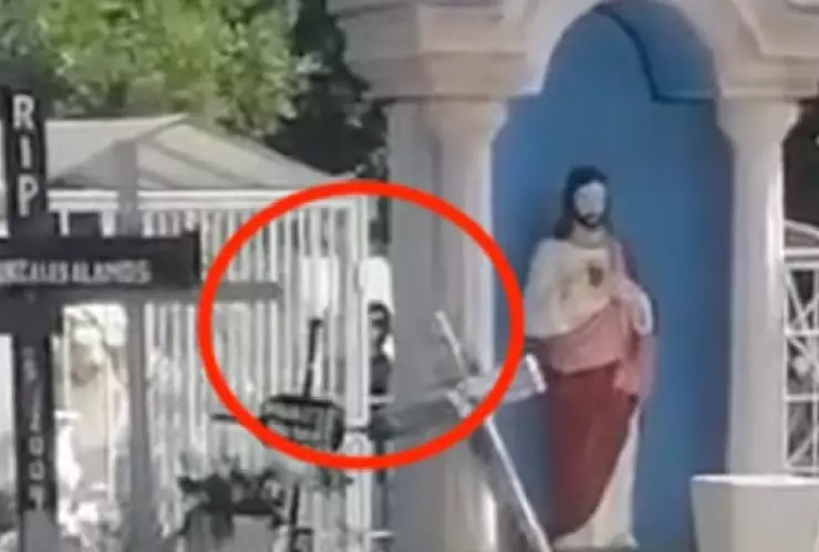 Niño fantasma juega en panteón y video genera polémica en TikTok
