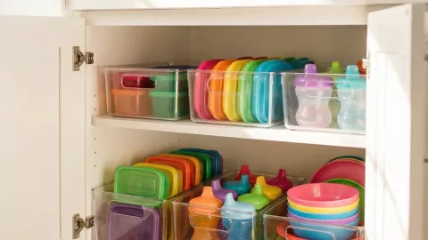 6 alternativas para reemplazar las vitrinas por almacenamiento más minimalista