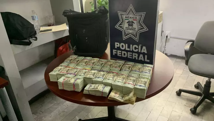 Detenidos con mas de 200 mil dolares.jpg