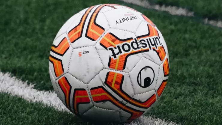 Niño sobreviviente del cáncer es atropellado y muere; iba por su pelota