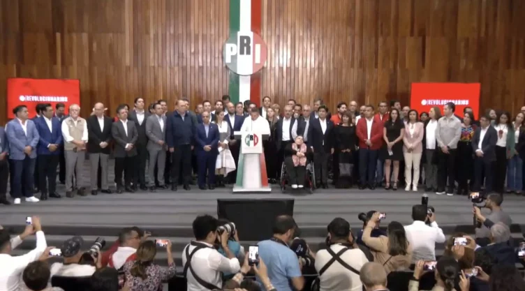 Alito Moreno respalda a Xóchitl Gálvez