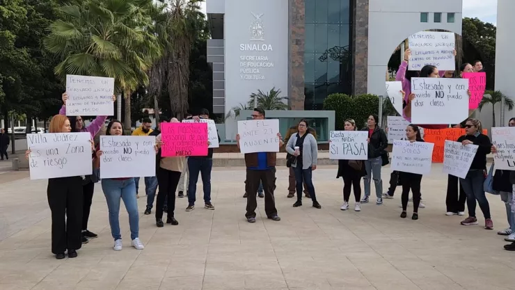 Sujeto armado ingresa a una escuela de Villa Juárez, Navolato..jpg
