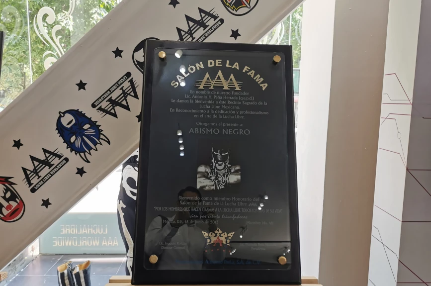 Exposición 30 aniversario Lucha Libre AAA