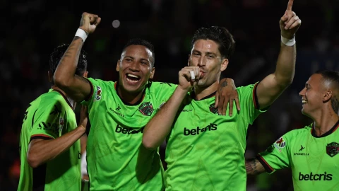 Santiago Ormeño festeja gol contra Pumas FC Juárez Jornada 5