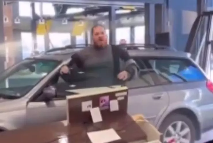 estrella su vehículo concesionario