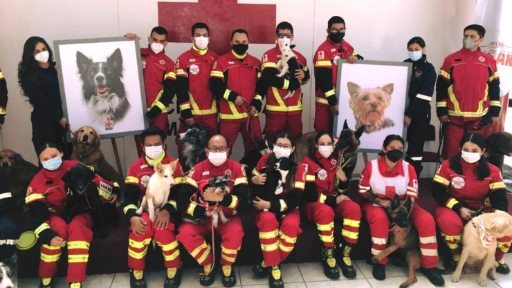 athos_y_tango_cruz_roja_homenaje