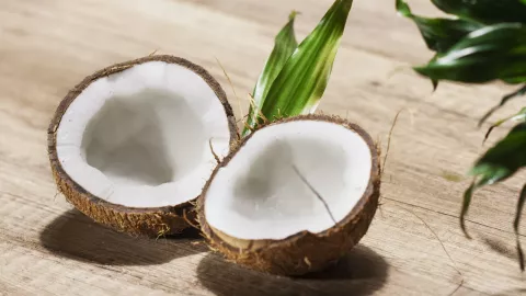 Conoce los numerosos beneficios que trae comer coco para la salud