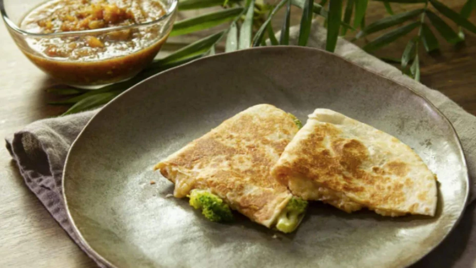 Quesadillas de bro虂coli y quinoa.jpg