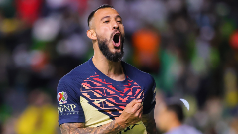 América