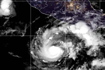 Huracán Trudy frente a la costa mexicana del Pacífico.